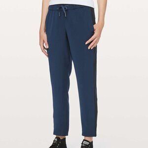 Lululemon On The Fly Pant (*Track Stripe)